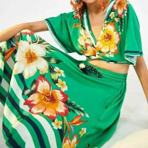 Farm Rio Anthropologie Banana Knot Cropped Top M - Picture 2 of 8